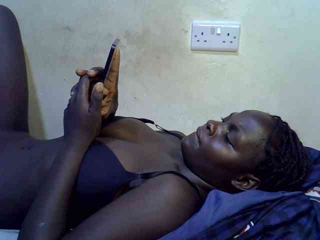 African-qeen1 webcam