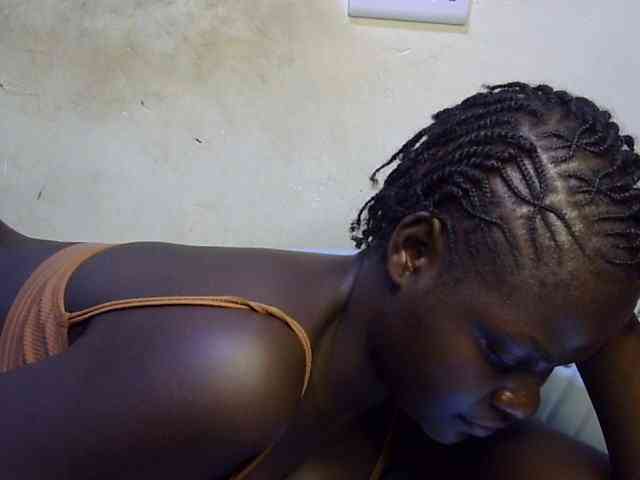 African-qeen1 webcam