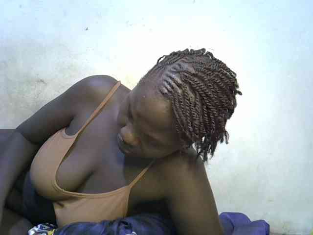 African-qeen1 webcam