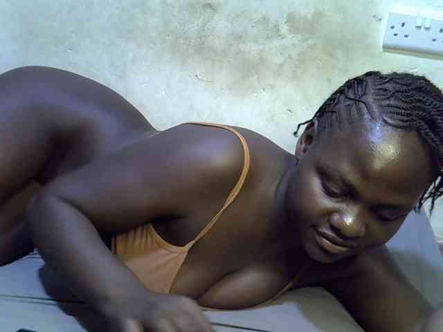 African-qeen1 webcam
