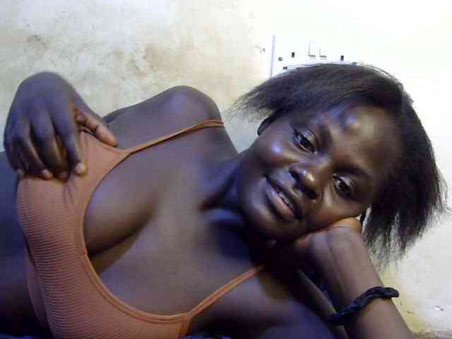 African-qeen1 webcam