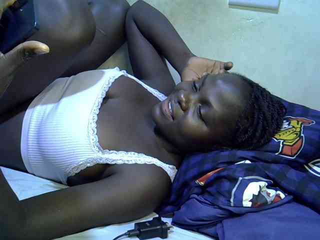African-qeen1 webcam