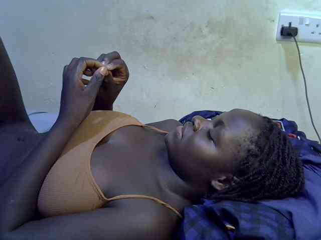 African-qeen1 webcam
