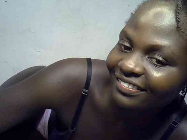 African-qeen1 webcam