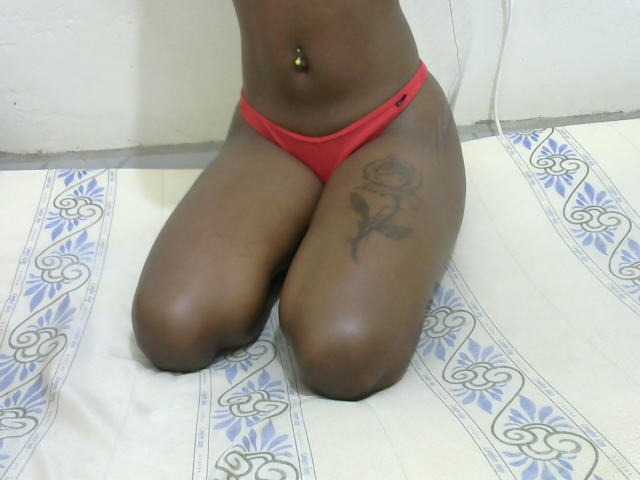 Prettygal5 live cam on BongaCams