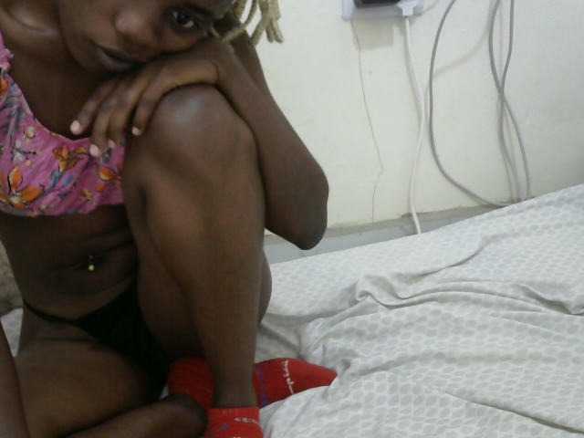 Prettygal5, live now on BongaCams