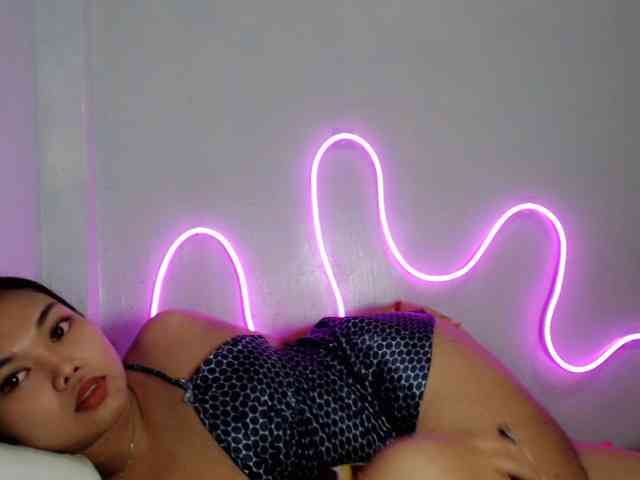 Gelhugebutt's cam show statistics and live stream