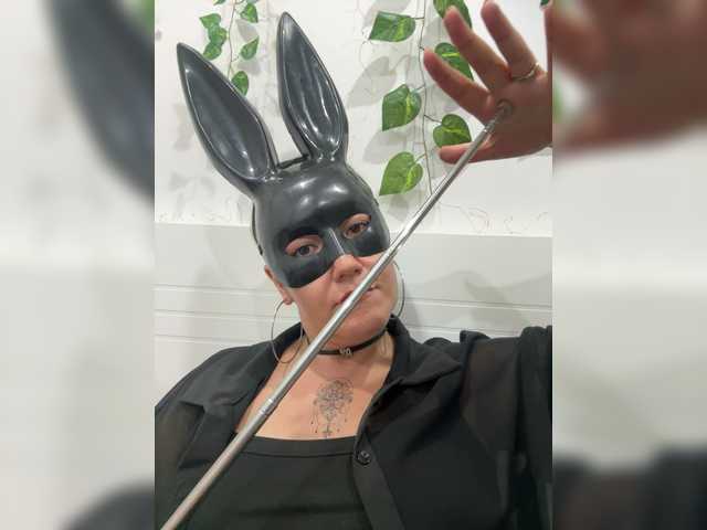 queen885104 live cam preview