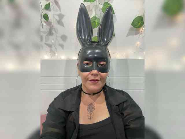 queen885104 webcam