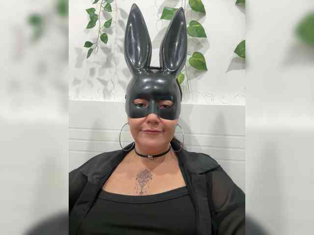 queen885104 webcam