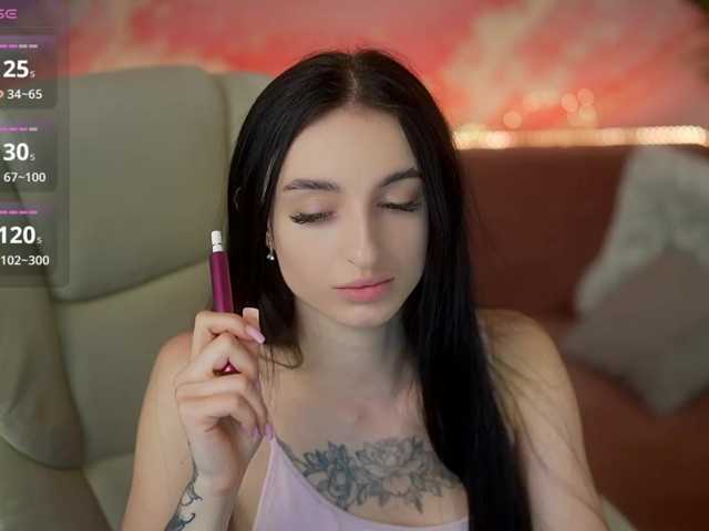 EmilyyMoon live cam on BongaCams