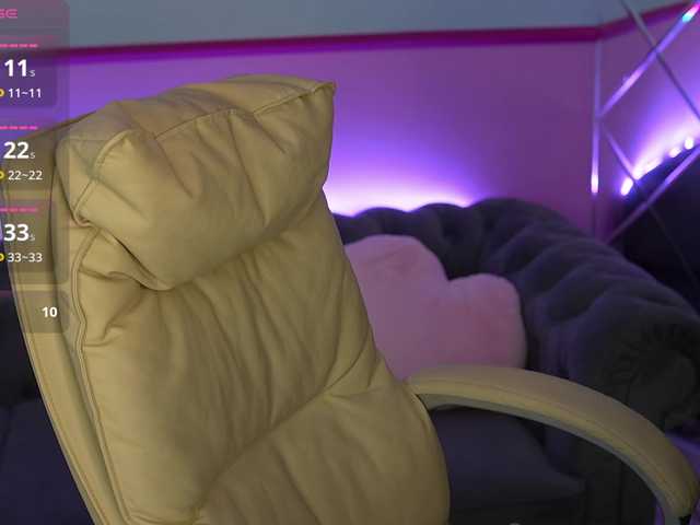 EmilyyMoon live cam on BongaCams