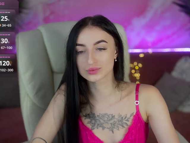 EmilyyMoon live cam on BongaCams