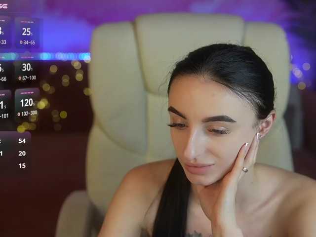 EmilyyMoon live cam on BongaCams