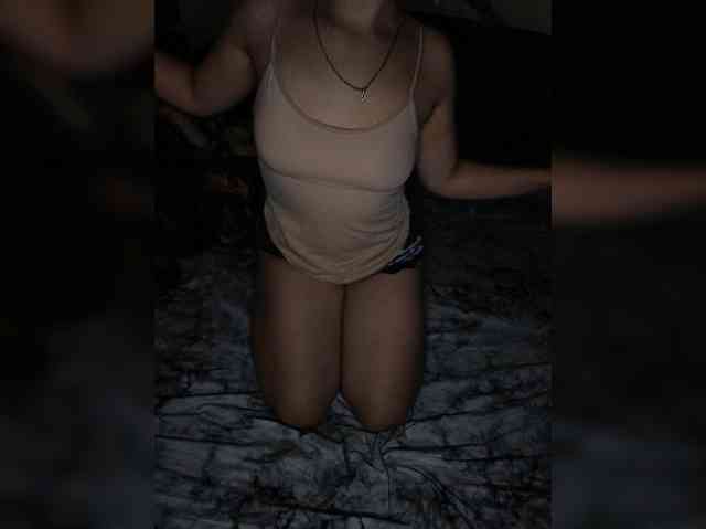 kiissylia997 live female cam on bongacams