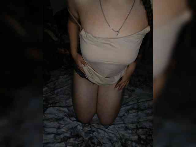 kiissylia997 live female cam on bongacams