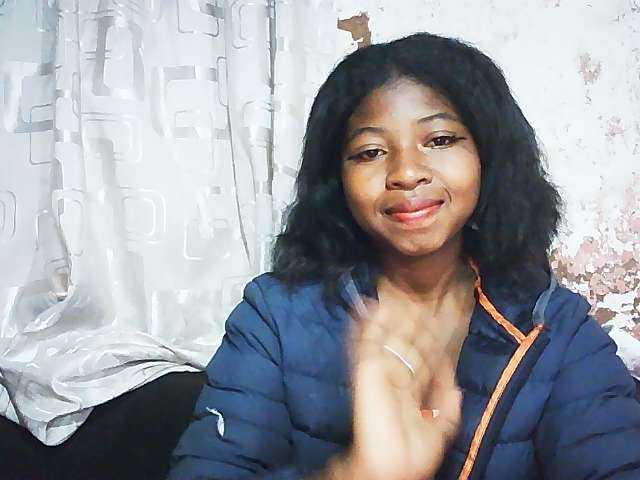 Mimi01 live cam on BongaCams