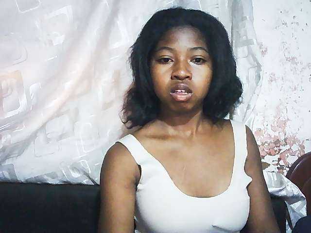 Mimi01 live cam on BongaCams