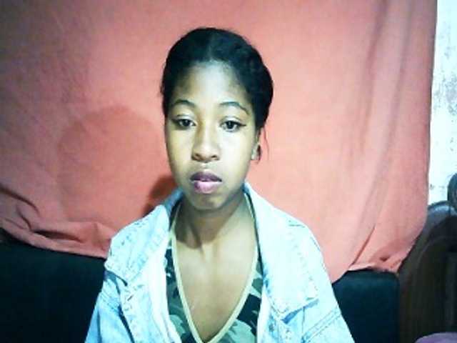 Mimi01 live cam on BongaCams