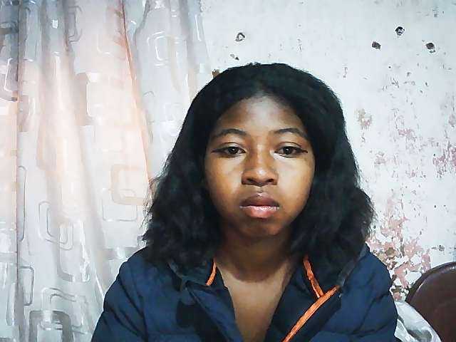 Mimi01 live cam on BongaCams
