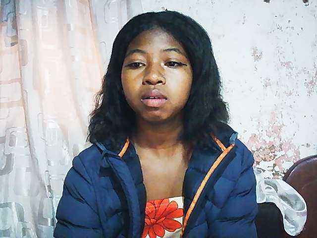 Mimi01 live cam on BongaCams