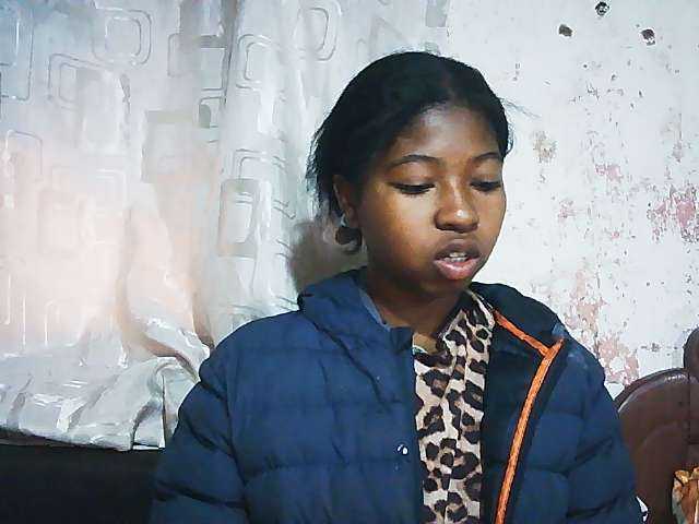 Mimi01 live cam on BongaCams
