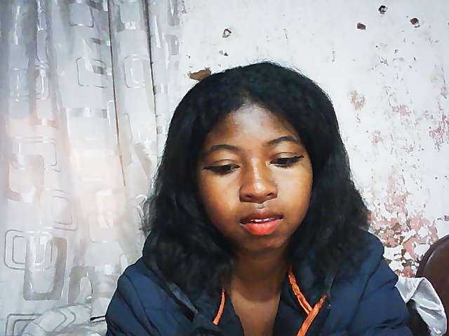 Mimi01 live cam on BongaCams