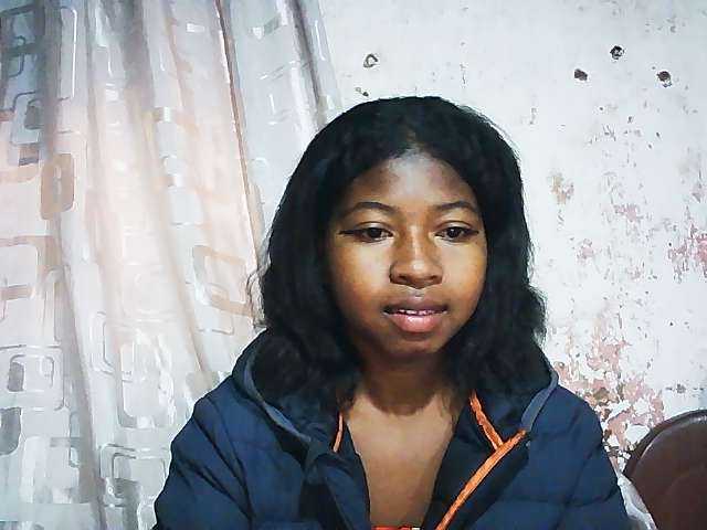 Mimi01 live cam on BongaCams