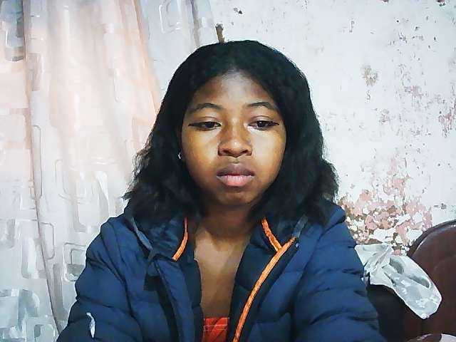 Mimi01 live cam on BongaCams