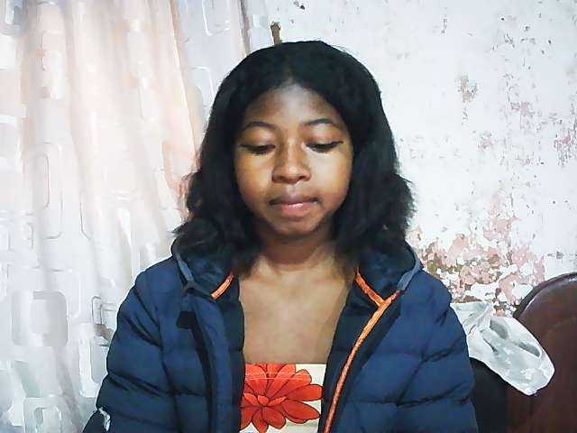 Mimi01 live cam on BongaCams