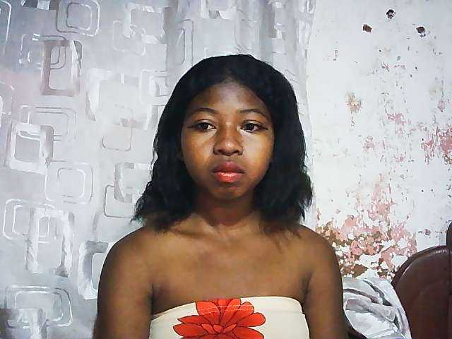 Mimi01 live cam on BongaCams