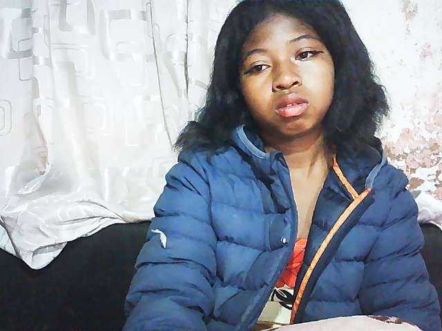 Mimi01 live cam on BongaCams