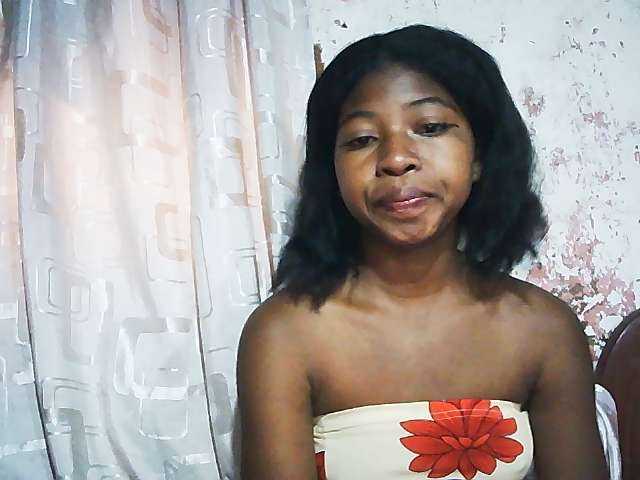 Mimi01 live cam on BongaCams