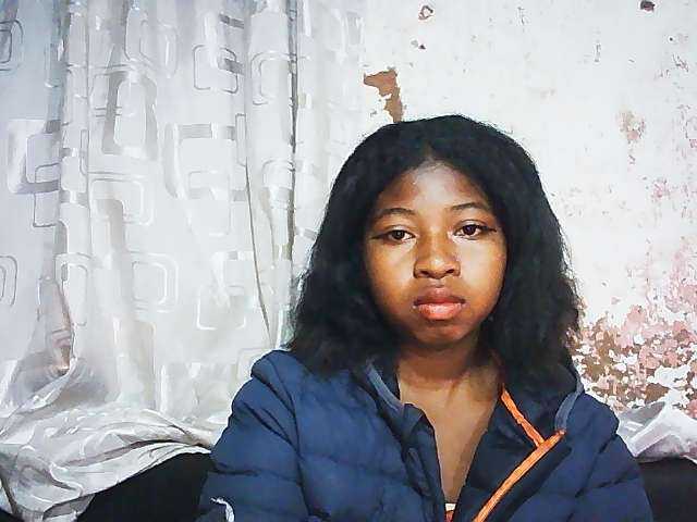 Mimi01 live cam on BongaCams