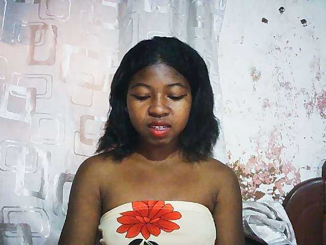 Mimi01 live cam on BongaCams