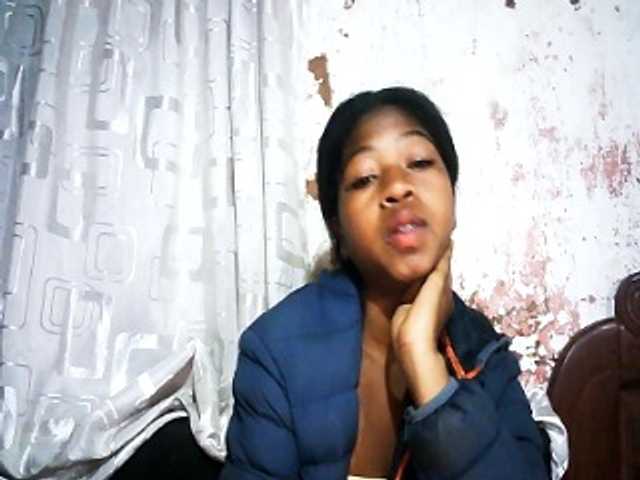 Mimi01 live cam on BongaCams
