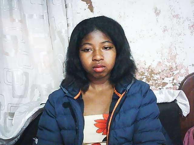 Mimi01 live cam on BongaCams