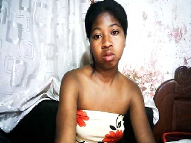 Mimi01 live cam on BongaCams