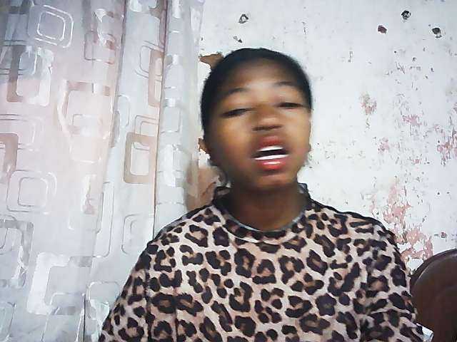 Mimi01 live cam on BongaCams