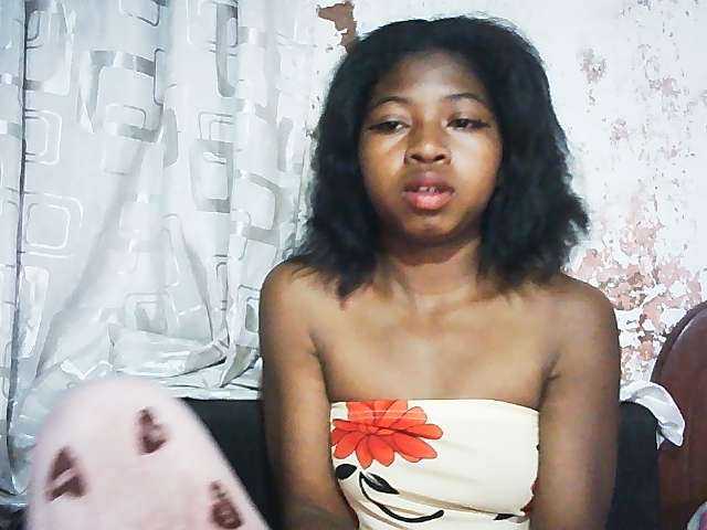 Mimi01 live cam on BongaCams