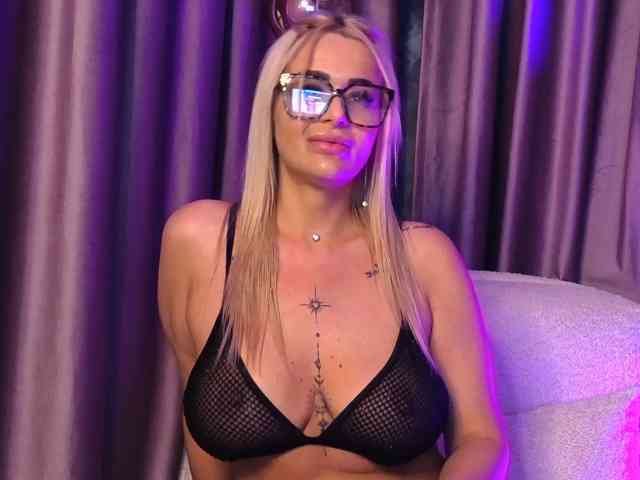 CandyBlondeX