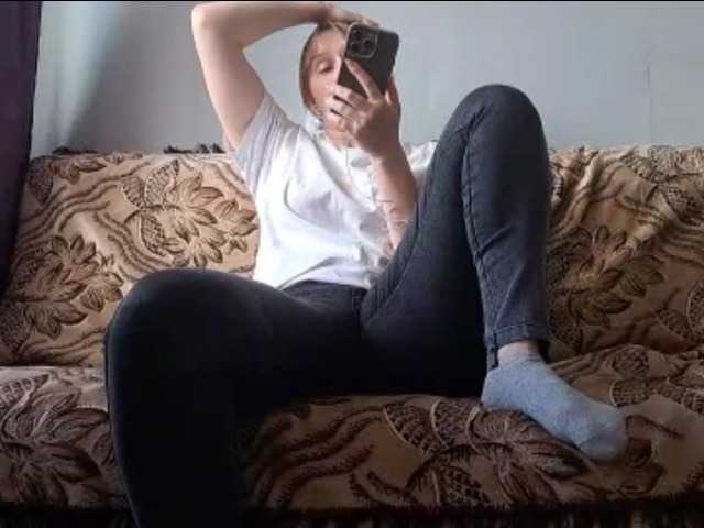 MaudeFenster live cam on BongaCams