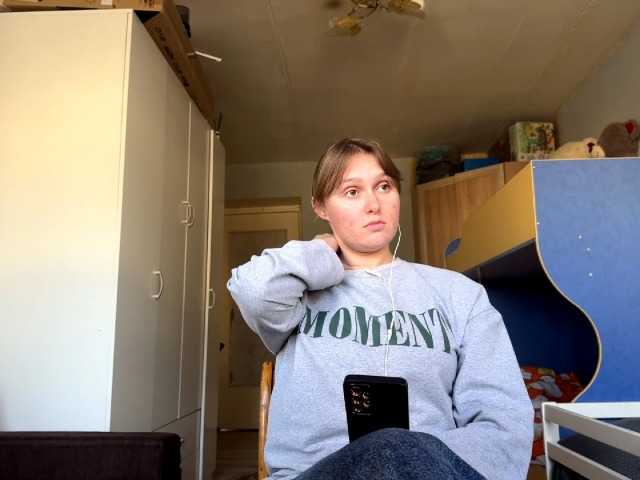 MaudeFenster live cam on BongaCams