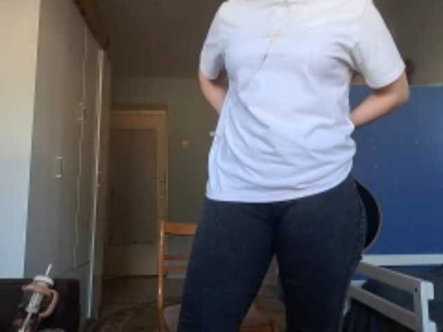 MaudeFenster live cam on BongaCams