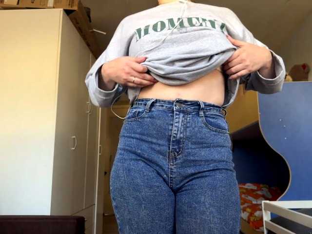 MaudeFenster live cam on BongaCams
