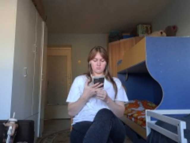 MaudeFenster live cam on BongaCams