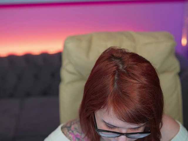 MelodyCharm live cam on BongaCams