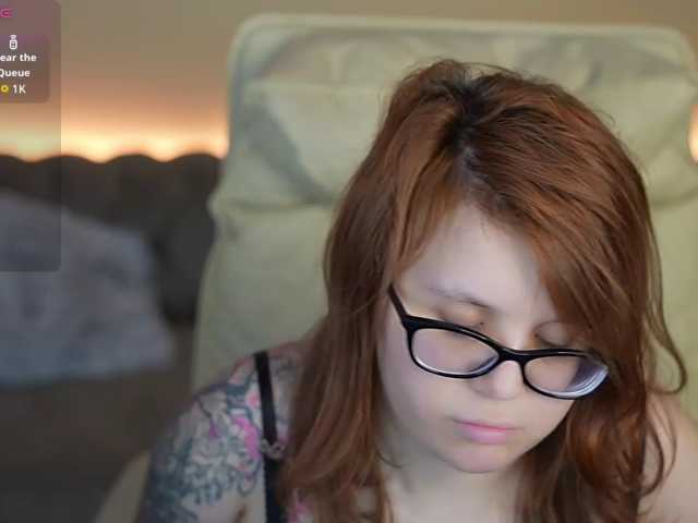MelodyCharm live cam preview