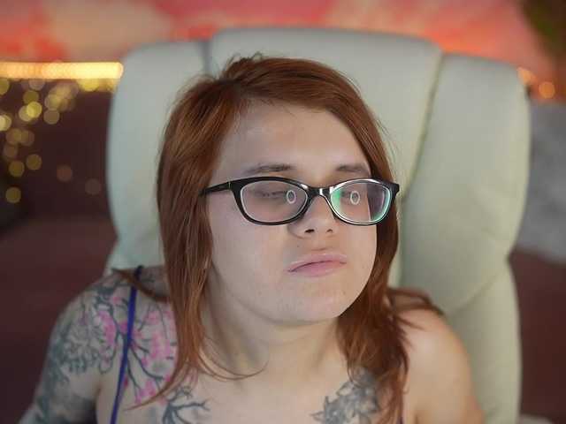 MelodyCharm live cam on BongaCams