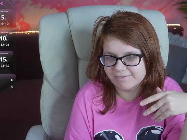 MelodyCharm live cam preview
